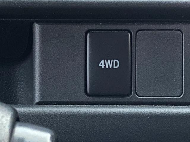 1000640A30261028W00211.jpg