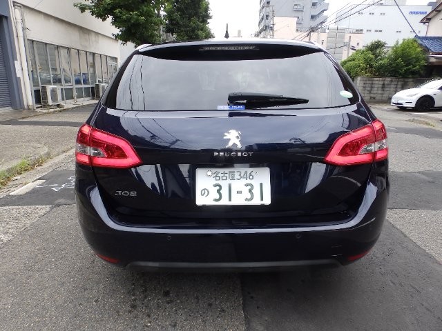 87cd30de8d88497de68b4fb075145864.jpg