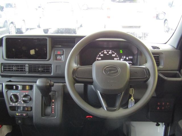 0560837A30260922W00711.jpg