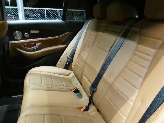 70abe54949cb6f71a99687384d5e8923.jpg