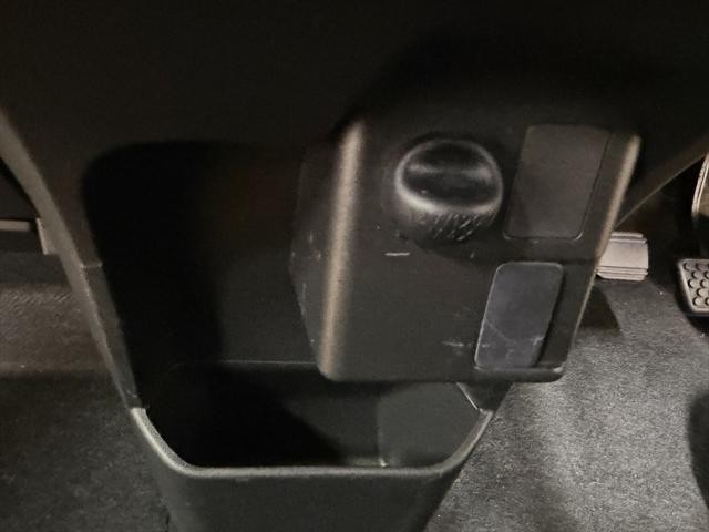 0303317A30261026W00305.jpg