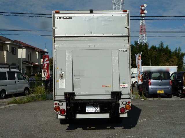 ec5566681c963306d65c9ecaee4fe8a7.jpg