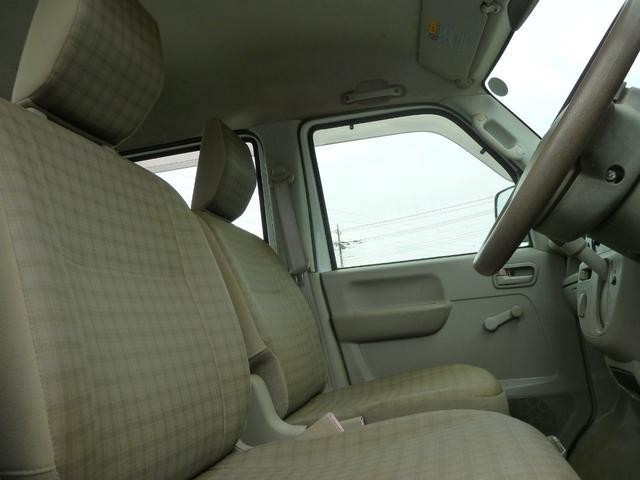 0504287A30260710W00113.jpg