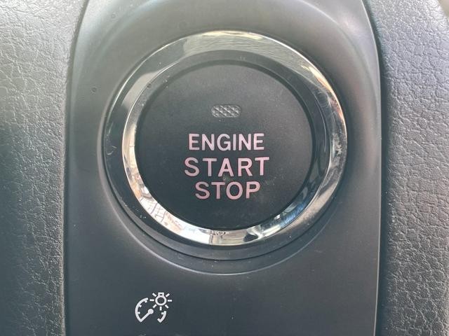 0730170A30261029W00112.jpg