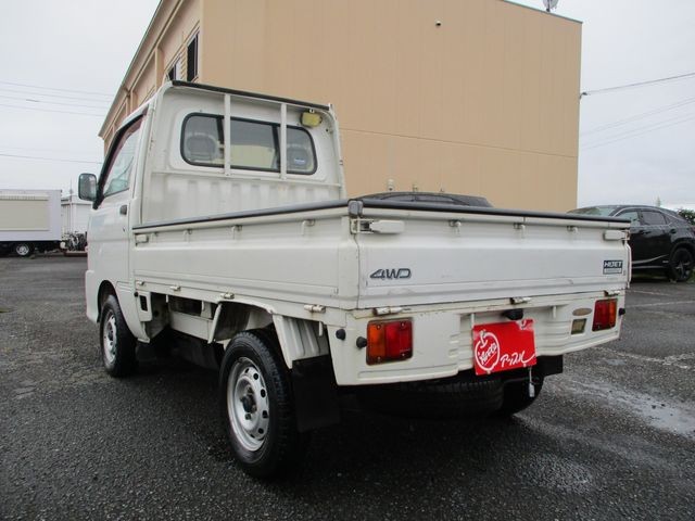 7580ca29aa1e3155e70bcab7c63d6c24.jpg