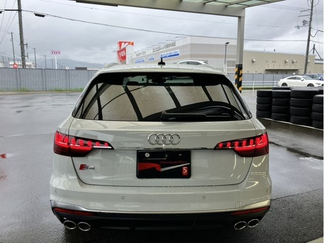 244cca0e3c914e85899a73108dd799fe.jpg