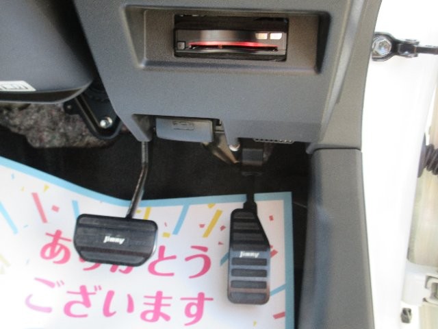 686c58e65c764edbfbb581419d96ba9f.jpg