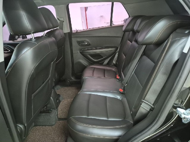 6061500484R12.jpg