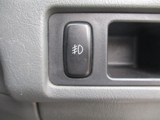 0400382A30261020W00111.jpg