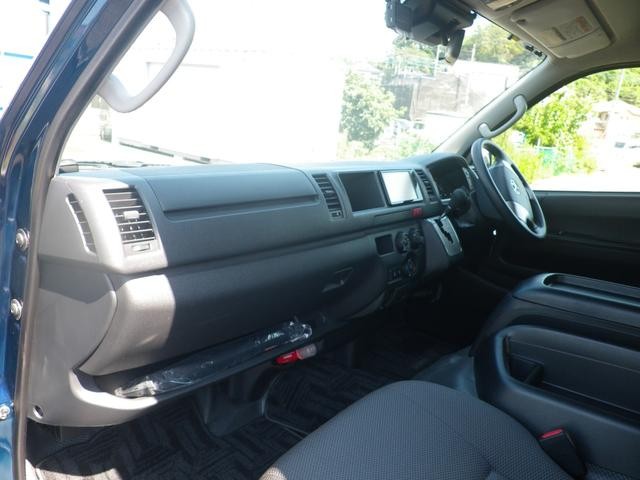 0506522A30260702W00103.jpg
