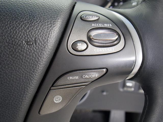 0560700A30261029W00204.jpg
