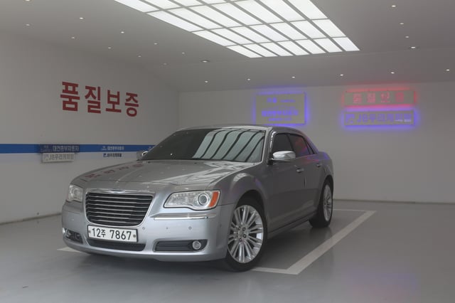 CHRYSLER 300C Used Cars – Affordable, High-Quality Japanese Cars