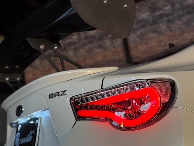 0709223A30260928W00108.jpg