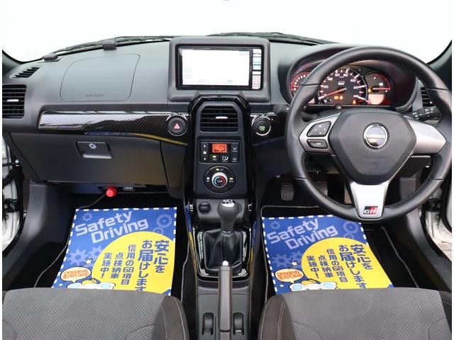0551544A30261005W00106.jpg