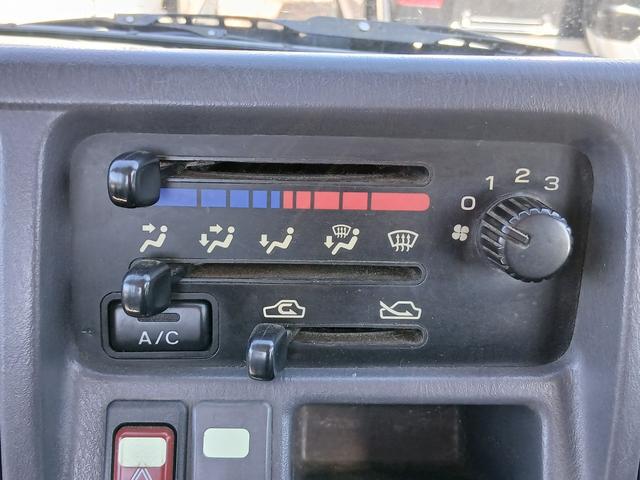 0404229A30260312W00313.jpg