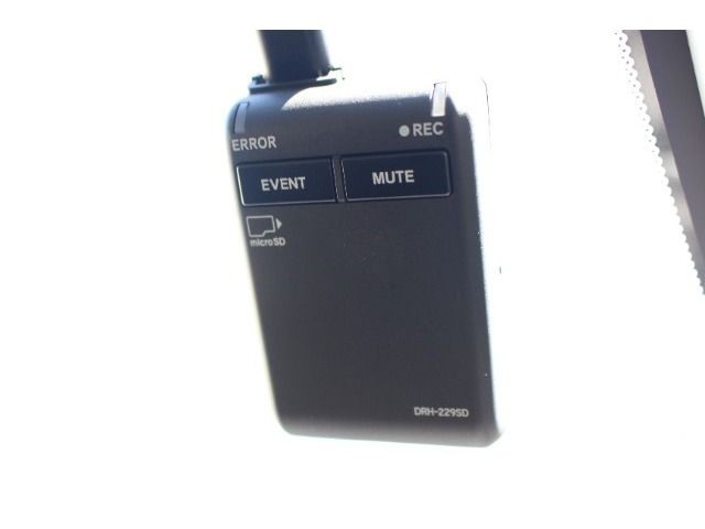 bc7178ac80272e35a95e7a4537a9f409.jpg