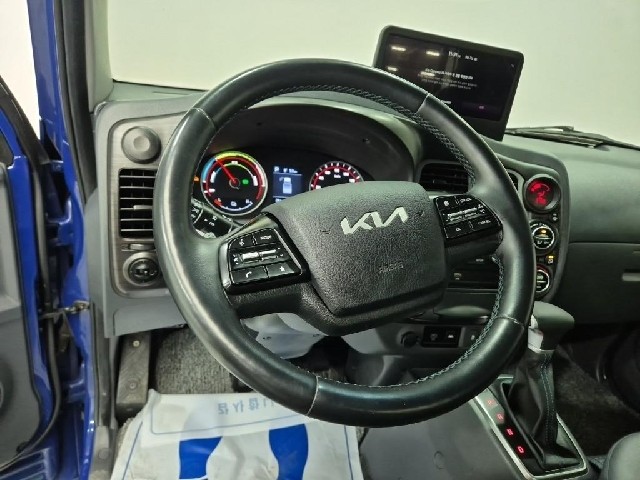 6091000408R8.jpg