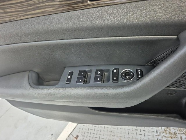 6071500371R17.jpg