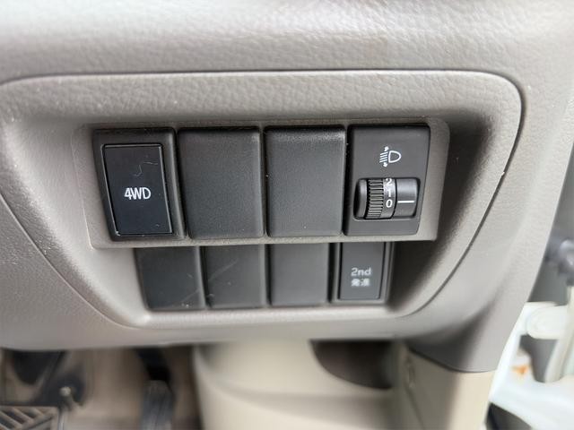 0904090A30260729W00118.jpg