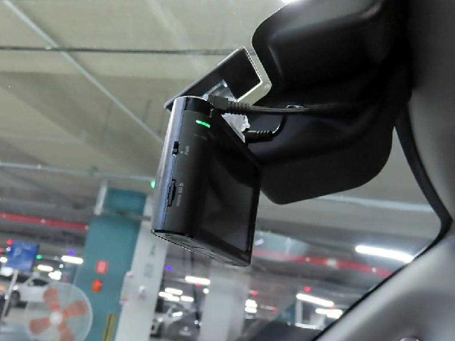 407a566de24c45386ae8f207781ece1d.jpeg