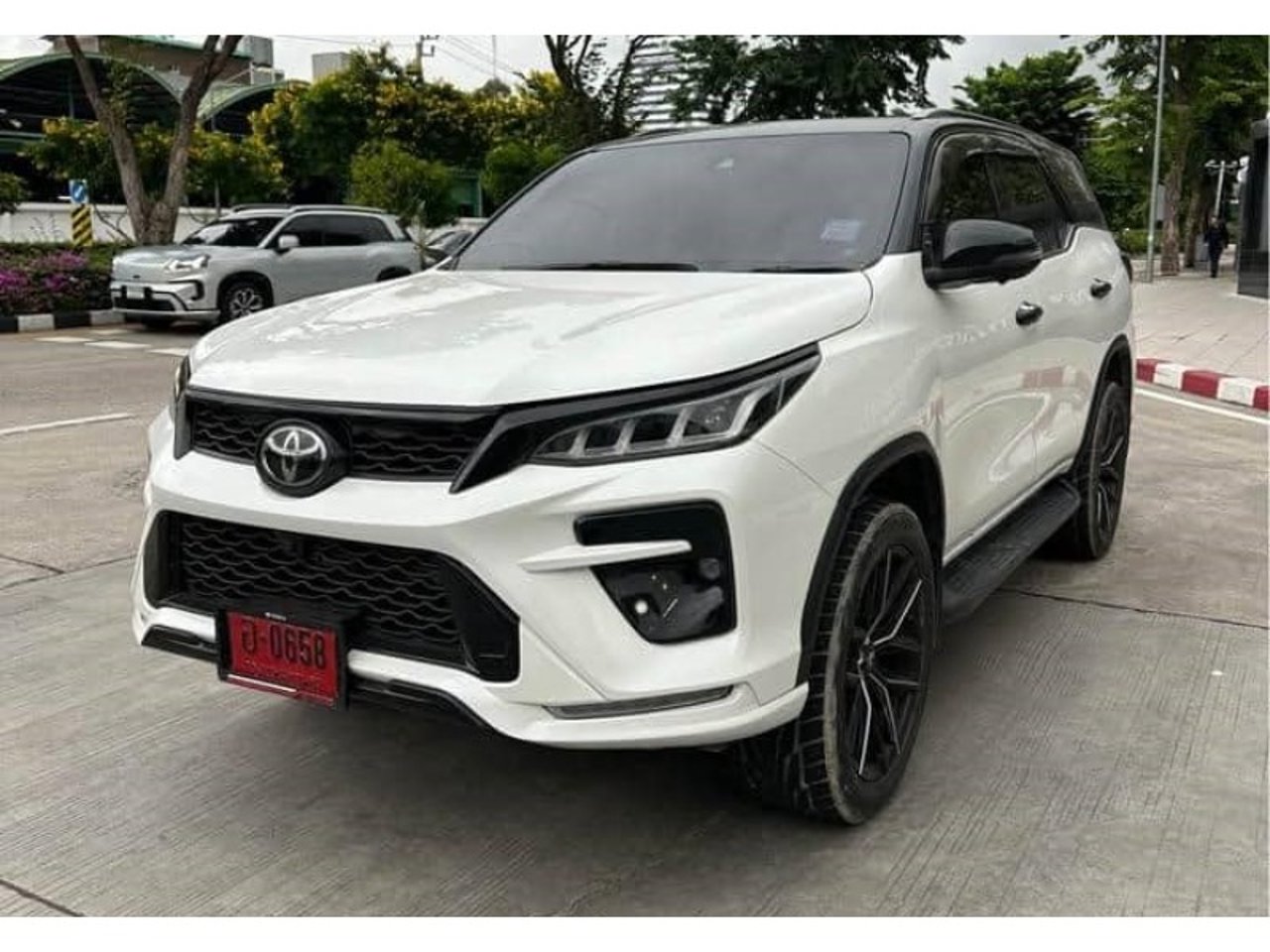 2022 Toyota Fortuner, photo 1 of 1