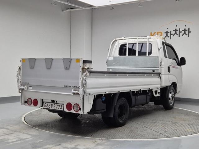 6011000965R3.jpg