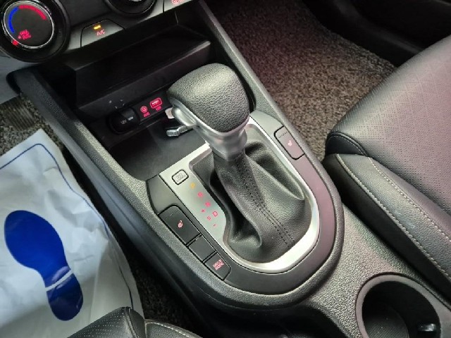 6081001945R8.jpg