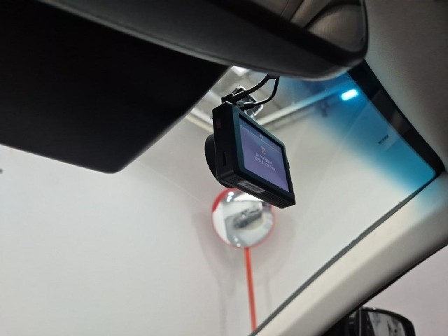 6081001865R16.jpg