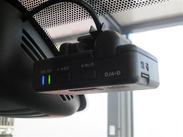 64caf4348e04f20abb2d302367097114.jpg