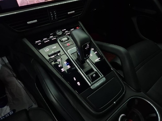 6081001491R8.jpg
