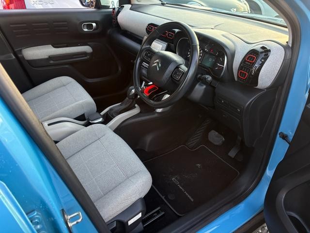 9900146A30261001W00116.jpg