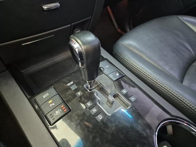 5111502270R8.jpg