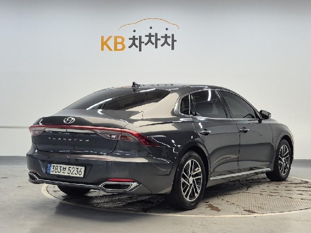 6081501439R3.jpg