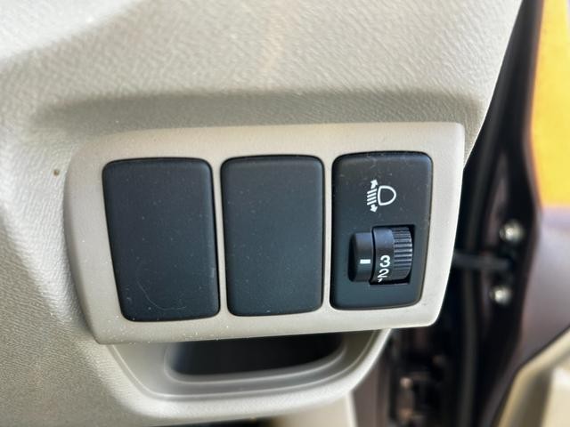 0500312A30261017W00115.jpg