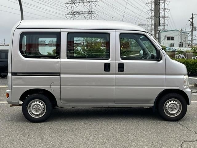 0708853A30260925W00413.jpg