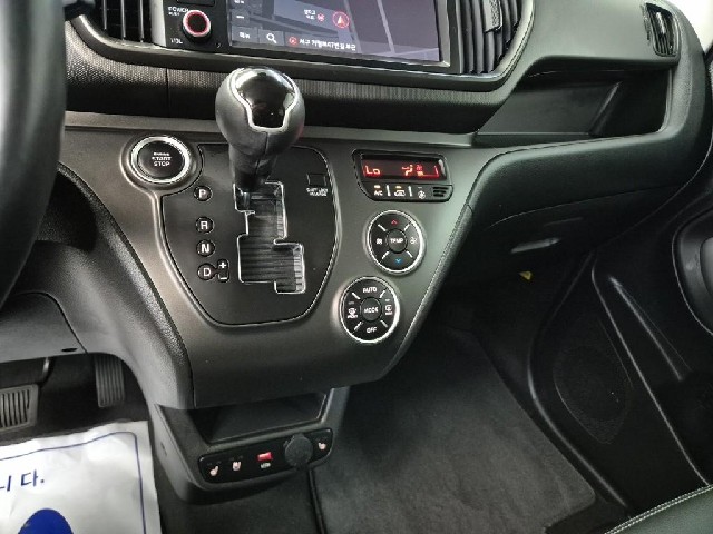 6081502075R8.jpg