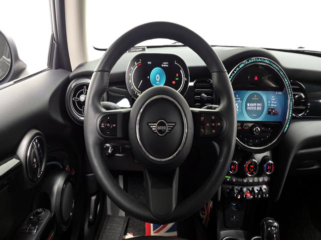9daf5b67044658e82b72bc4f024cef35.jpeg