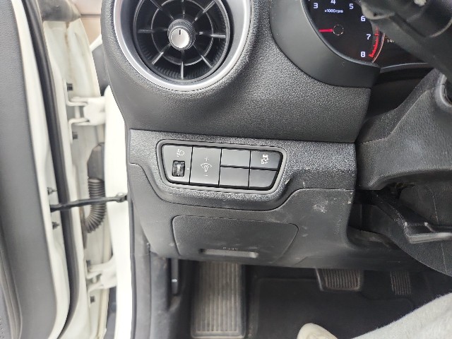 lotterental_161801812_c5Emb_2.jpg