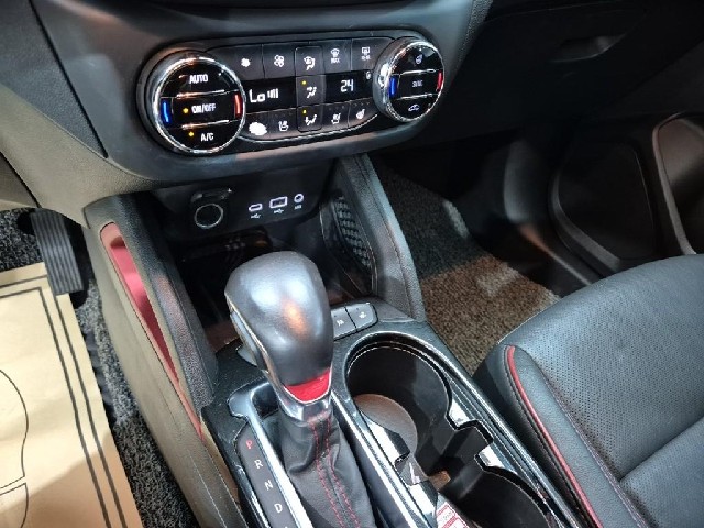 6091000211R8.jpg