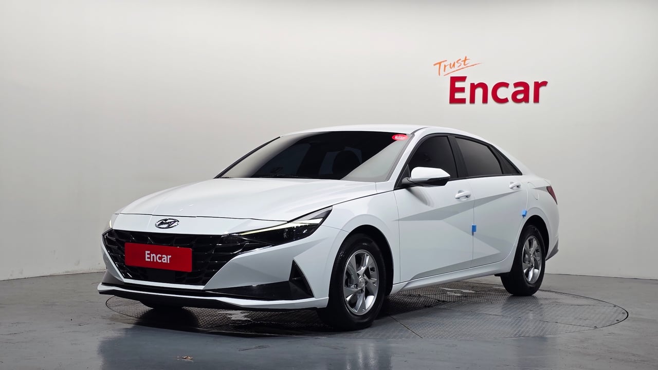 2022 Hyundai Avante, photo 1 of 1