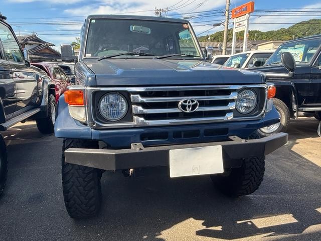 0800018A30260925W00103.jpg