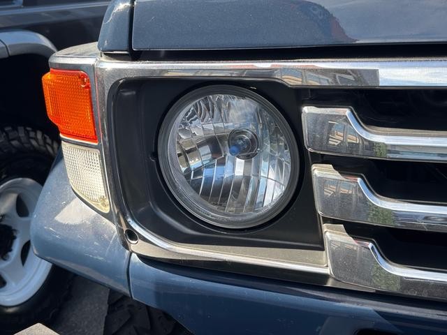 0800018A30260925W00111.jpg