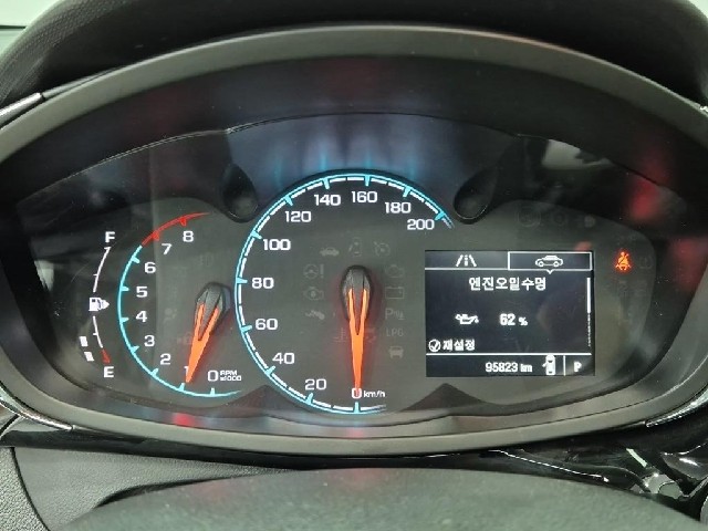6091000867R6.jpg
