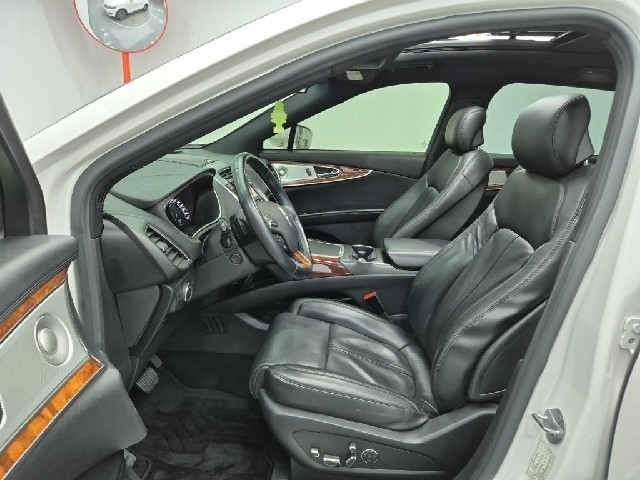6071000056R11.jpg