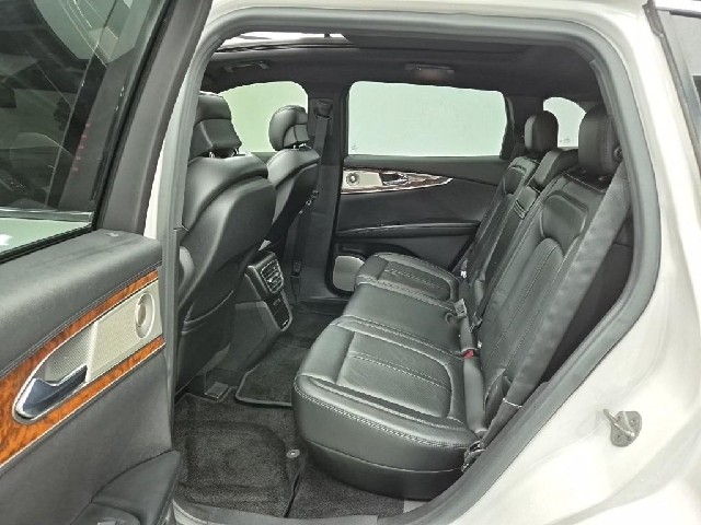 6071000056R12.jpg