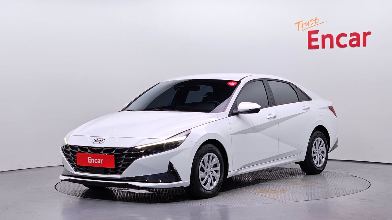 2022 Hyundai Avante, photo 1 of 1