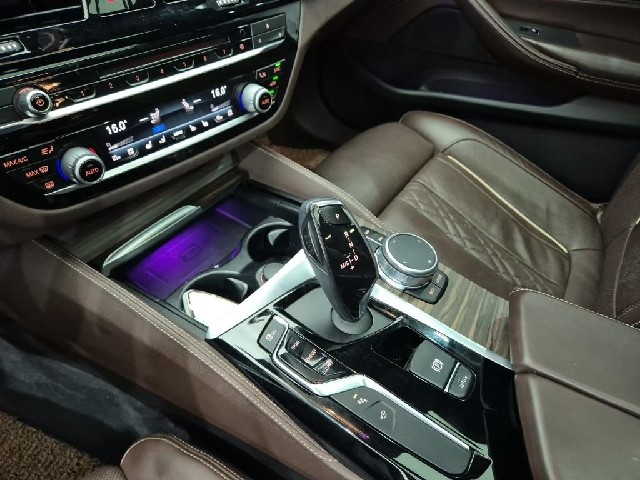 6071002622R8.jpg