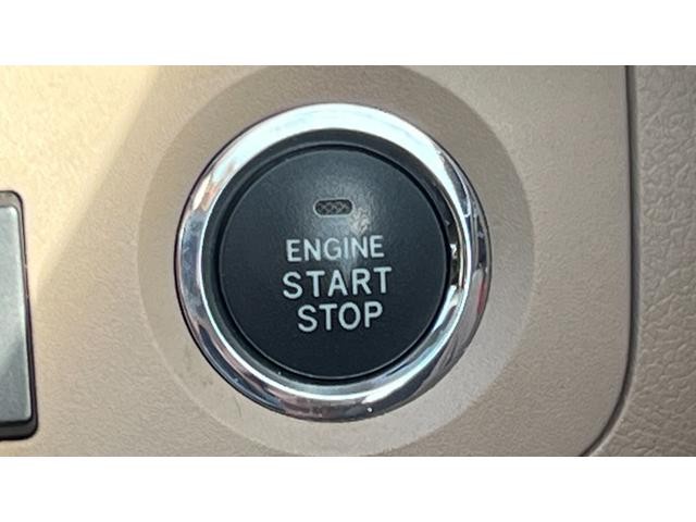 0804909A30260925W00116.jpg