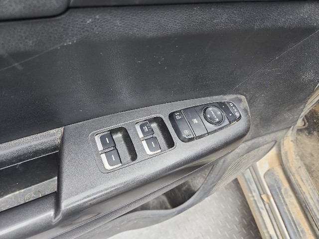 lotterental_104652199_ezoaL_1.jpg