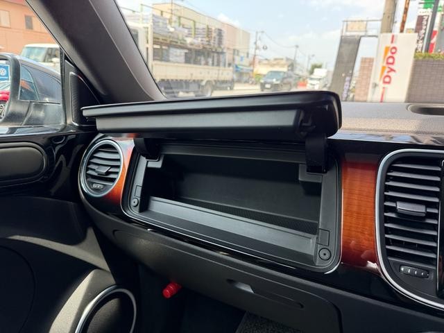 9730712A30261017W00318.jpg